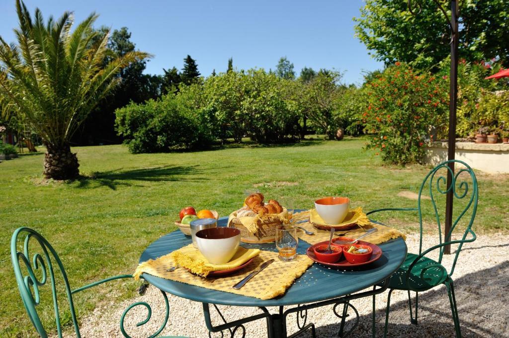 Chambres D'Hotes Domaine Des Machottes Grans Rum bild